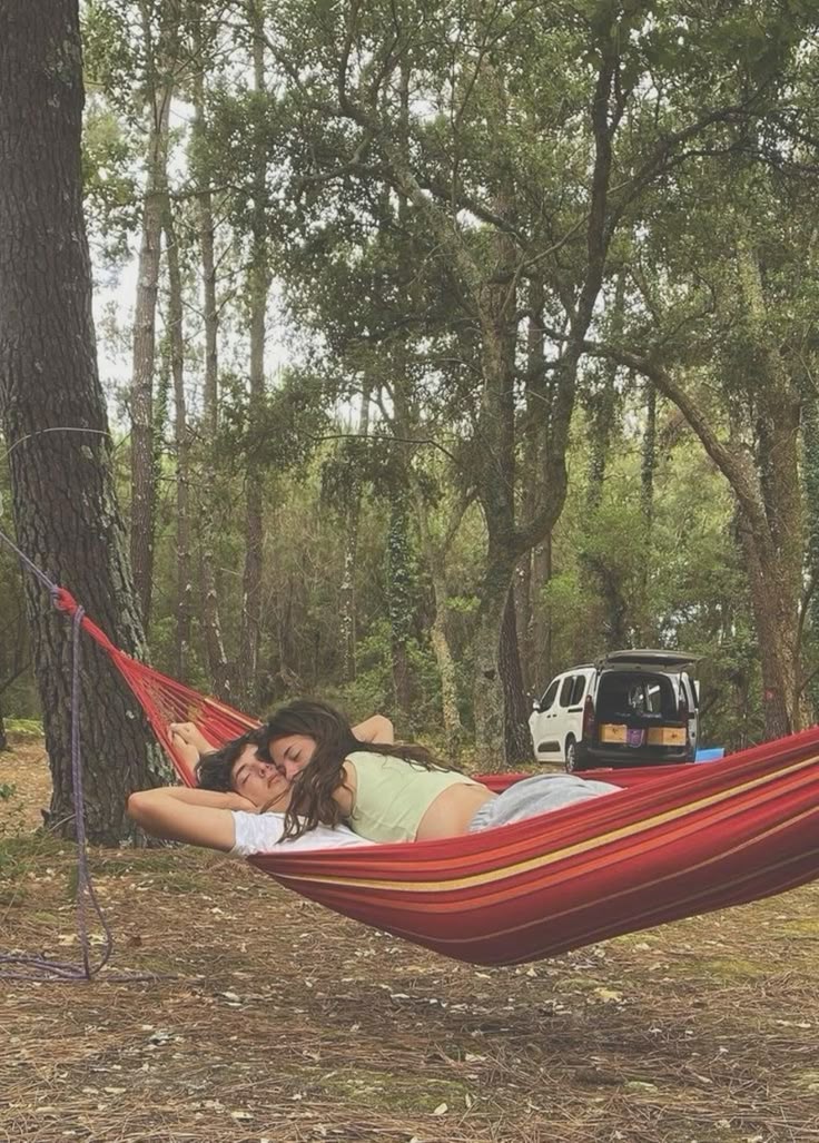 The Ick Is Making You Undateable: How Hyper-Critical Dating Culture Is Keeping You Alone
